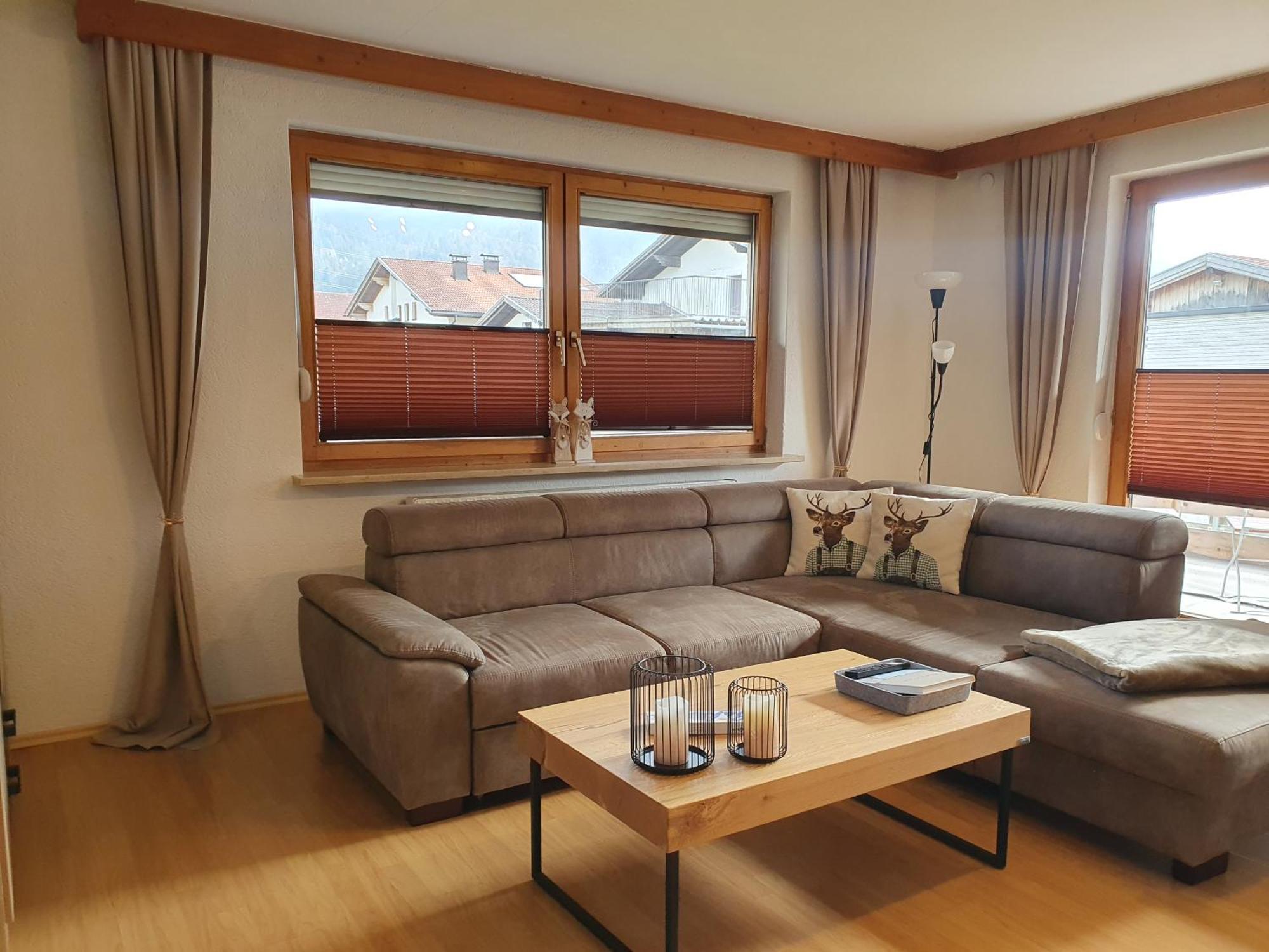 Lechufer, 80M2, Haushaelfte Mit Privatem Eingang, Kaminofen, Terrasse, Garten Пинсванг Экстерьер фото